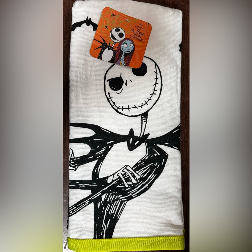 Cute 🥰 The Nightmare Before Christmas Kitchen Towels set of 3 towels- NEW